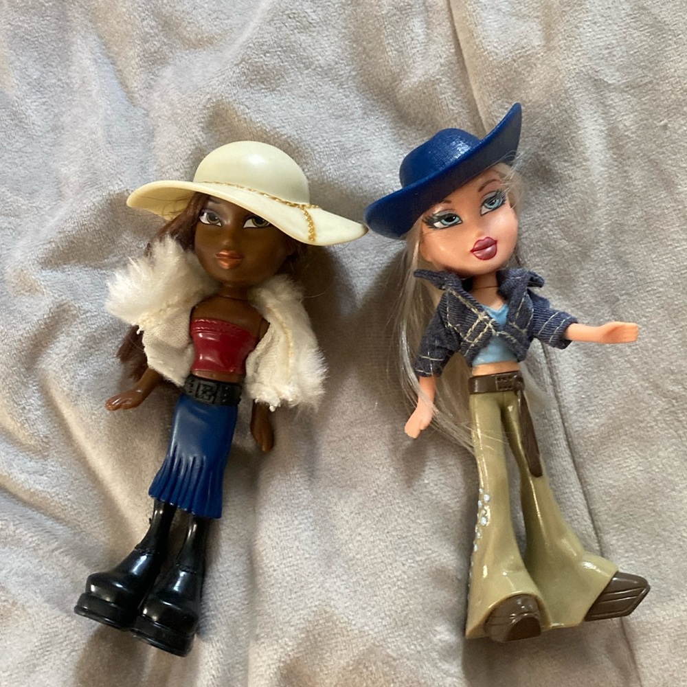Bratz Sasha and Cloe special McDonalds promos